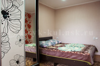 Гостевой дом "Лабиринт": Двухместный номер с двуспальной кроватью (DBL), шкаф