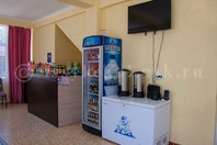 Гостевой дом "Salvador": Кафе-столовая при гостевом доме, бар, холодильник, ТВ