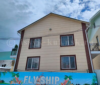 Гостевой дом "Летающий корабль" ("Fly Ship"): Общий вид гостевого дома
