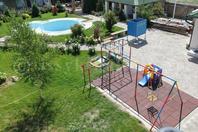 Гостевой дом "Тагайтай": Детская площадка, детский бассейн
