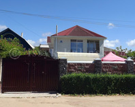 Гостевой дом "Лабиринт": Вид с проезжей части улицы