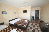 Отель "Парус": Трехместный семейный номер, двуспальная и односпальная кровати